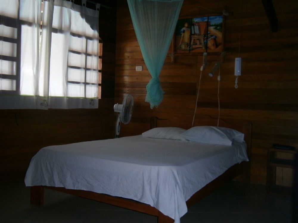 Madera Labrada Lodge Ecologico Тарапото Екстериор снимка